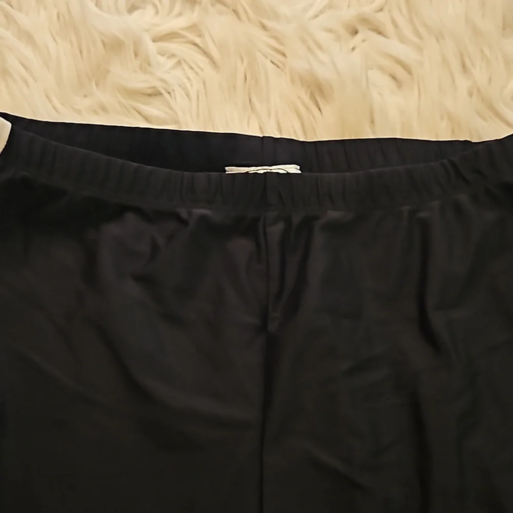 Mandee Sport Shorts – Black w/ White Stripes, Bike-Short Style, Size L